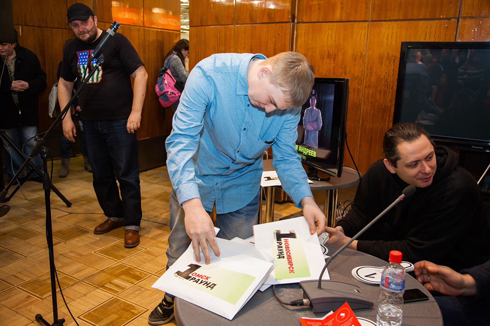 Илья Андреев на Суперфинале ОР 2014 на ярмарке Non/Fiction в Москве